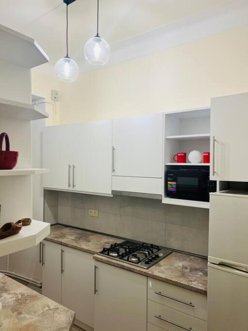 Spacious 2 Bedrooms In The Center Of 耶烈万 外观 照片
