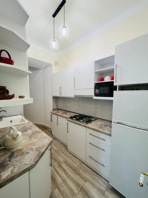 Spacious 2 Bedrooms In The Center Of 耶烈万 外观 照片