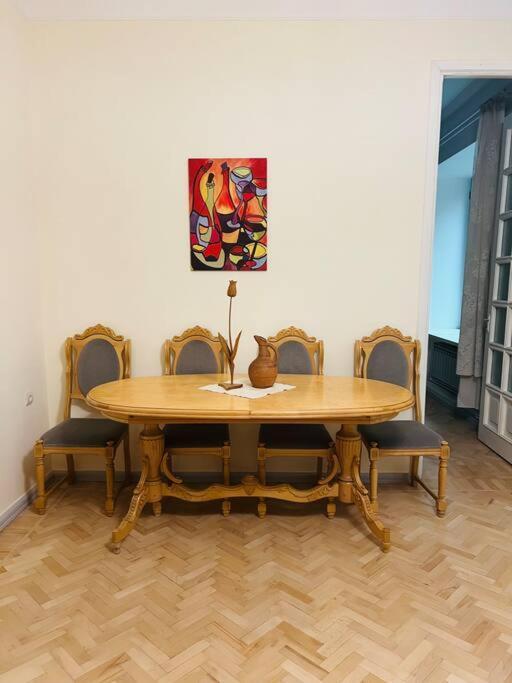 Spacious 2 Bedrooms In The Center Of 耶烈万 外观 照片