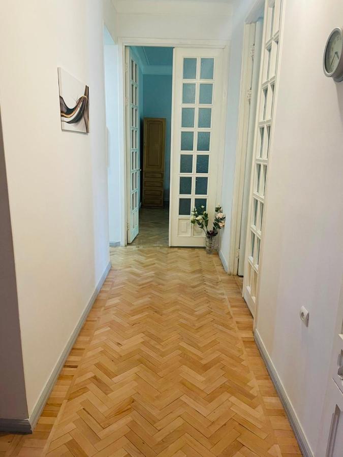 Spacious 2 Bedrooms In The Center Of 耶烈万 外观 照片