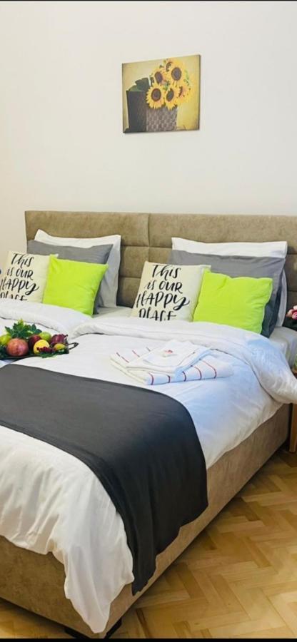 Spacious 2 Bedrooms In The Center Of 耶烈万 外观 照片