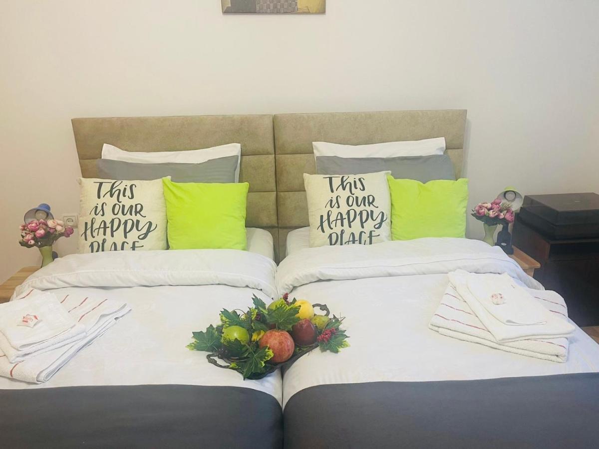 Spacious 2 Bedrooms In The Center Of 耶烈万 外观 照片