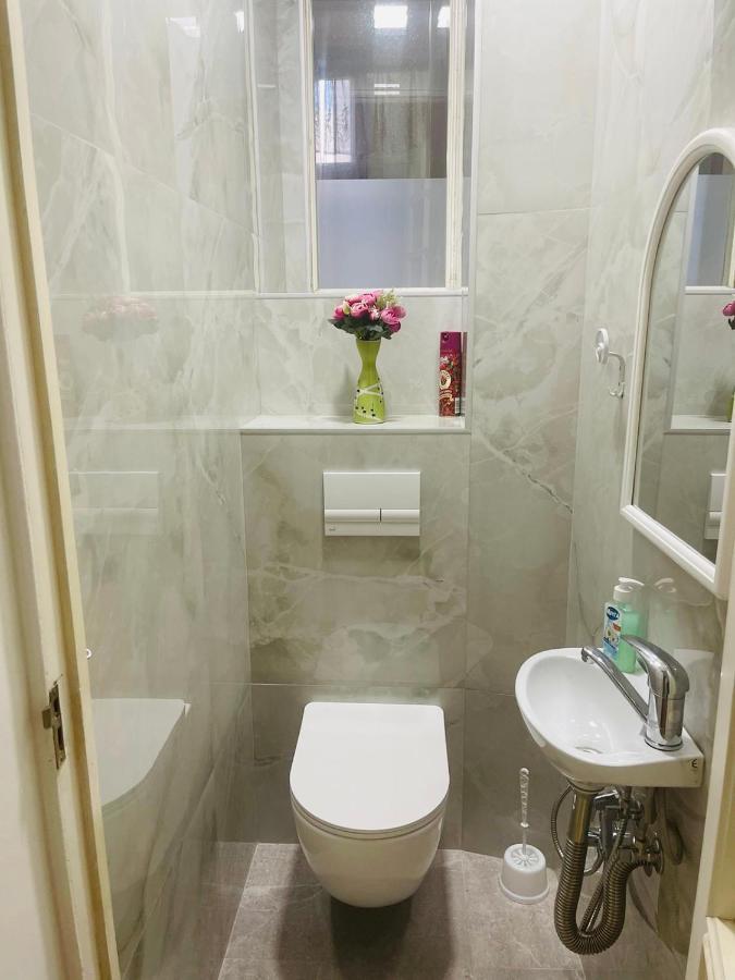 Spacious 2 Bedrooms In The Center Of 耶烈万 外观 照片