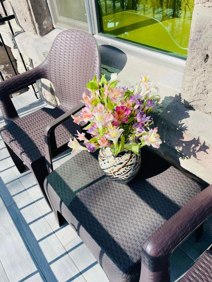 Spacious 2 Bedrooms In The Center Of 耶烈万 外观 照片